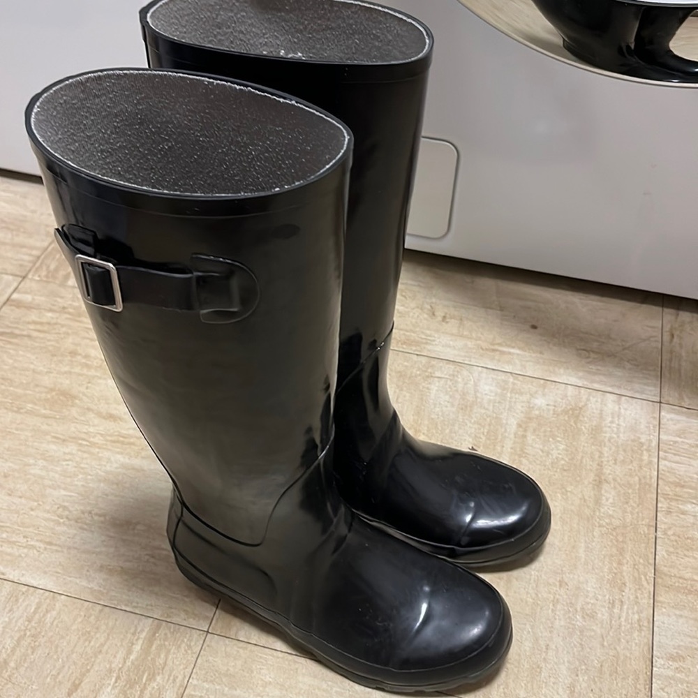 tall black rain boots